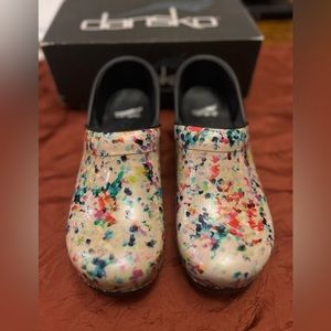 BRAND NEW, SIZE 41 DANSKO!